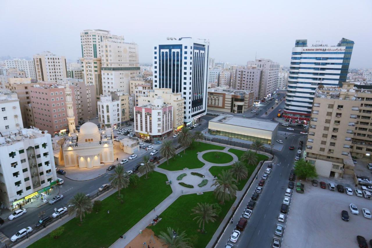 Al Hamra Hotel Charjah Extérieur photo